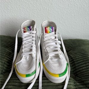 Vans Sk8-Hi Tapered White with Rainbow